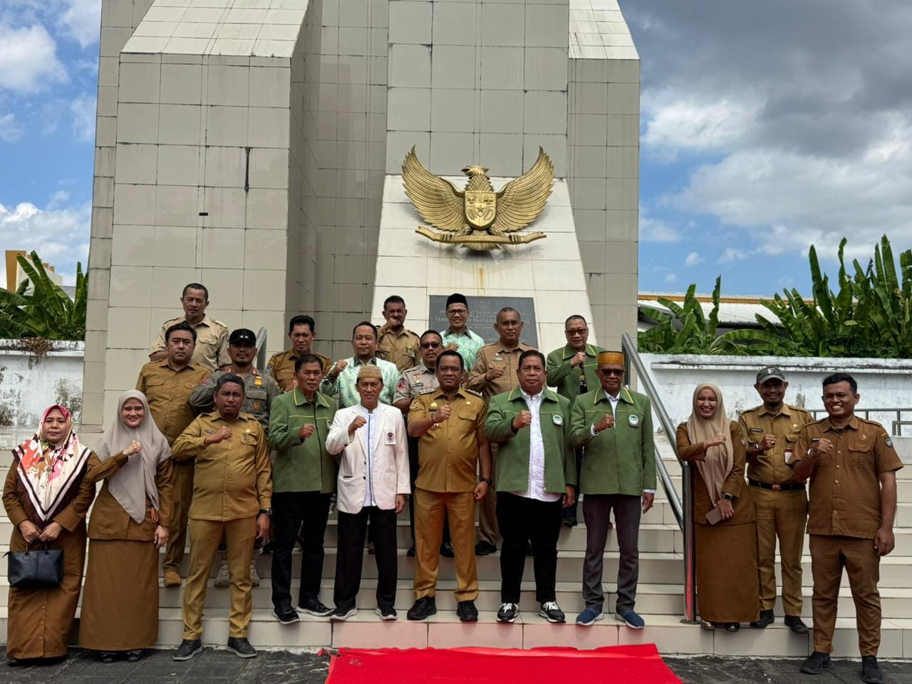 Jelang HUT ke-67, KKLR Sulsel Dampingi Bupati Luwu Ziarahi Makam Andi Djemma dan Andi Rompegading